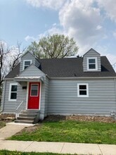 Building Photo - 130 E 29th Ct