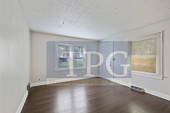 Foto del edificio - 13425 Parker Ave