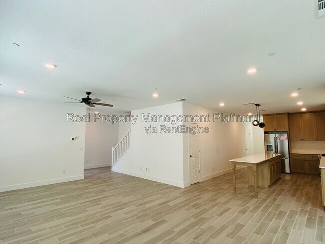 Foto del edificio - 2752 E Tamarind Dr