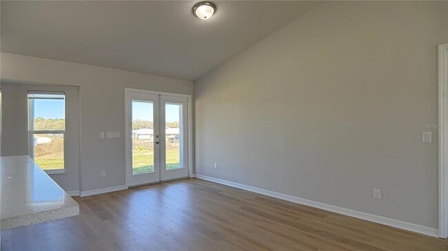 Foto del edificio - 110 E Dupont Ter