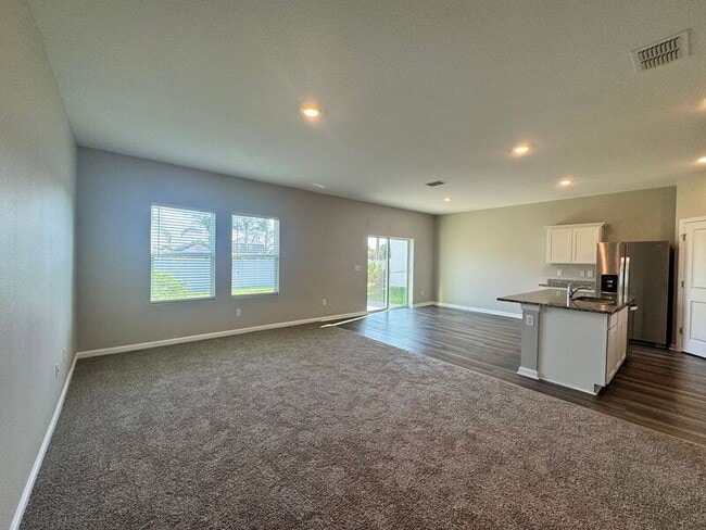 Building Photo - 1022 Kelly Fern Lp