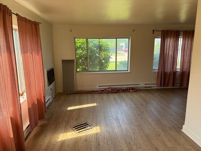 Foto del edificio - 2555 E Ballard Rd