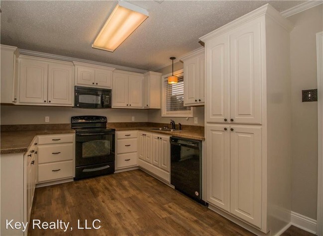Foto del edificio - 2 br, 2 bath House - 302 Brookwood Dr