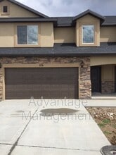 Building Photo - 576 N 220 E