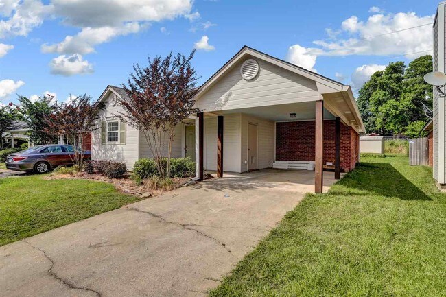 Building Photo - 416 Pelican Way