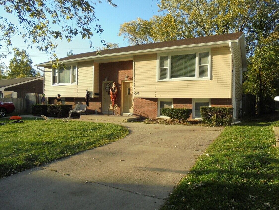 Foto principal - 320 Pine Ave