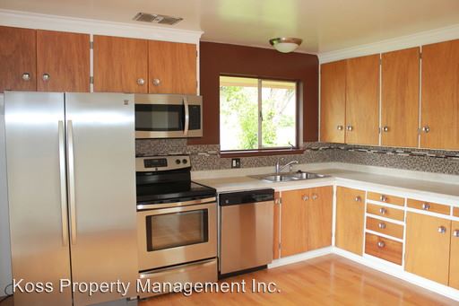 Building Photo - 3227 13th Ave W