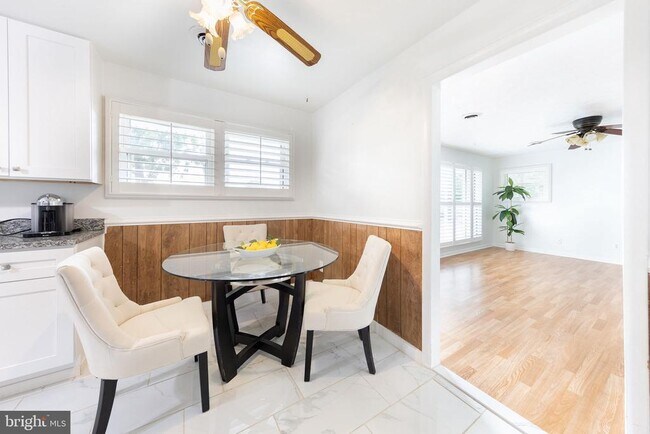 Foto del edificio - 7452 Amberview Ln