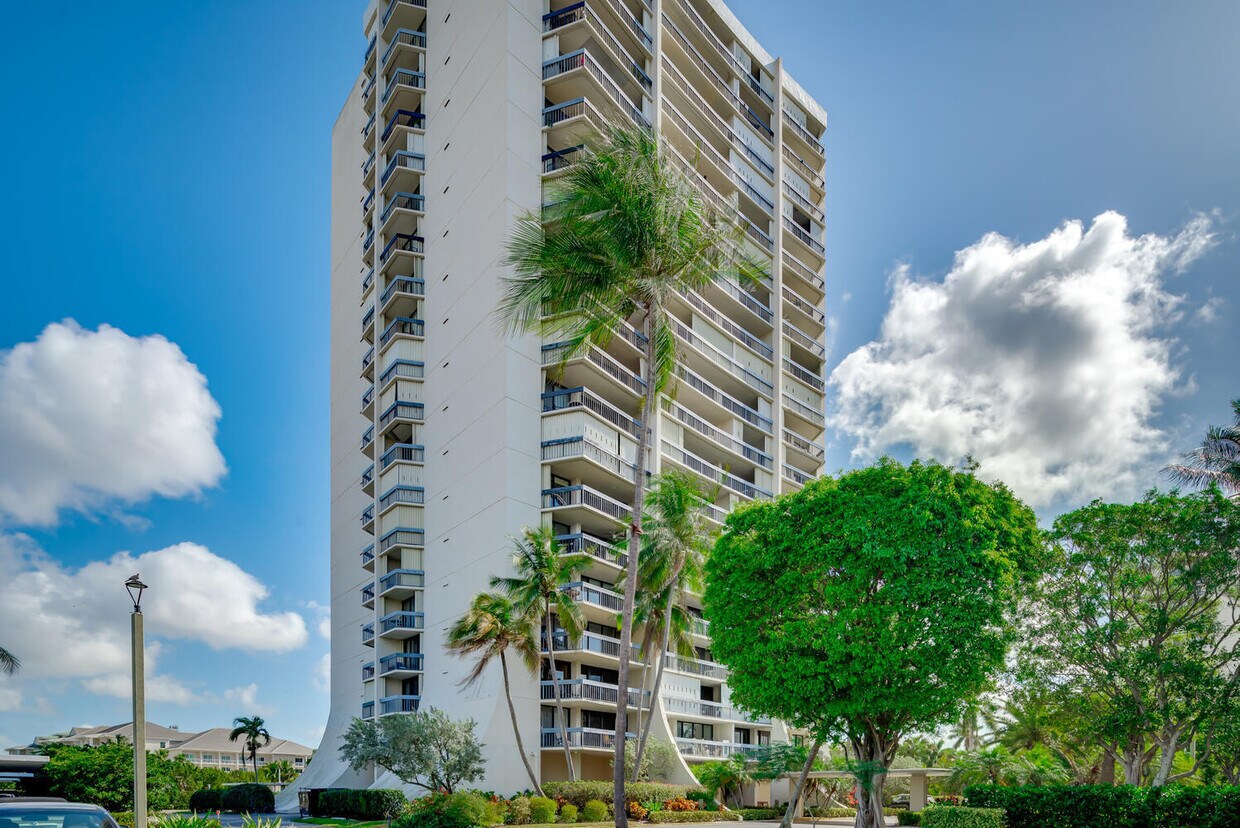 2400 Presidential Way Unit 1603, West Palm Beach, FL 33401 Condo for Rent in West Palm Beach