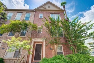 Building Photo - 1511 Drew St