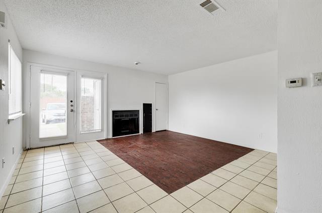 Foto del edificio - 9839 Walnut St
