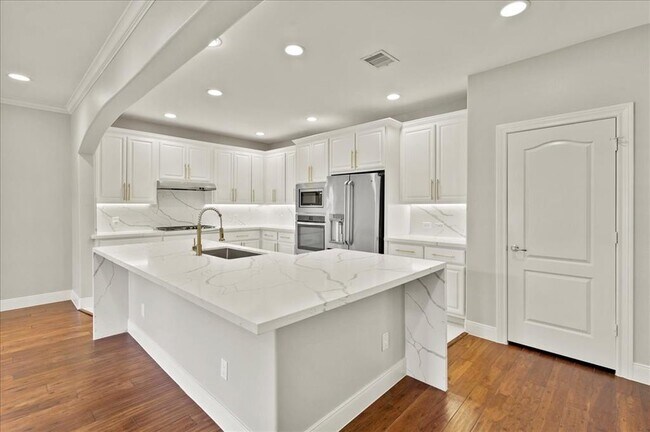 Foto del edificio - 1518 Bingham St