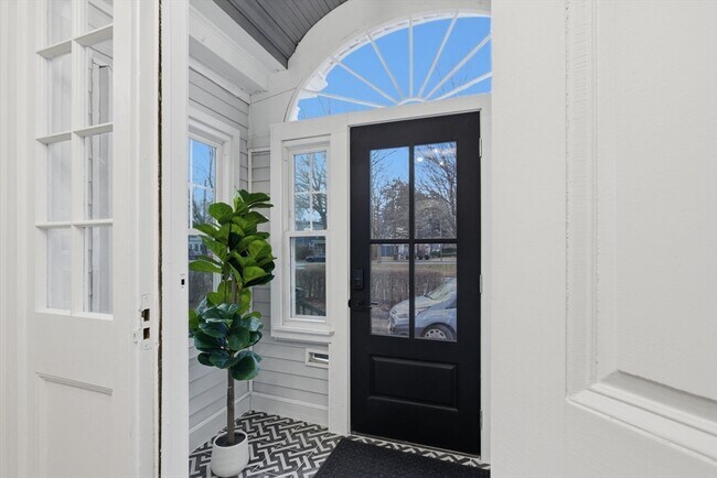 Foto del edificio - 80 Blue Hills Pkwy