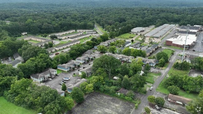  - Amberwood Apartments
