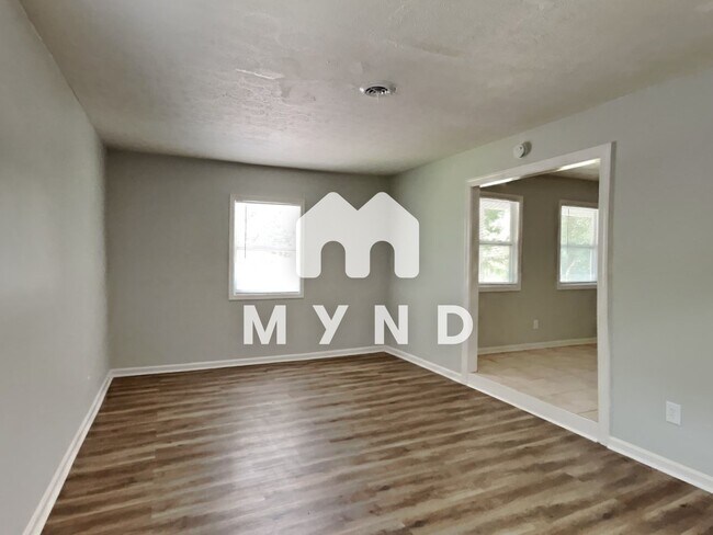 Building Photo - 1638 Atherton Dr