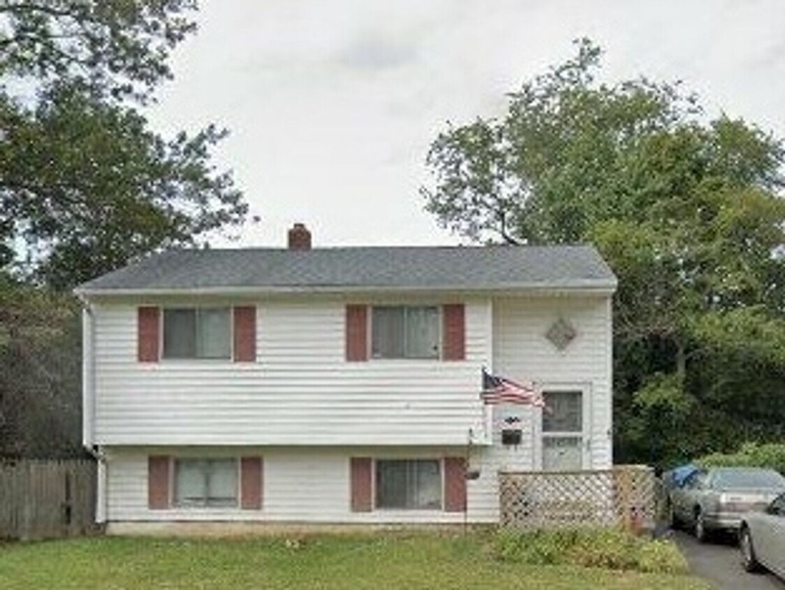 Primary Photo - Three bedroom one bath in New Castle