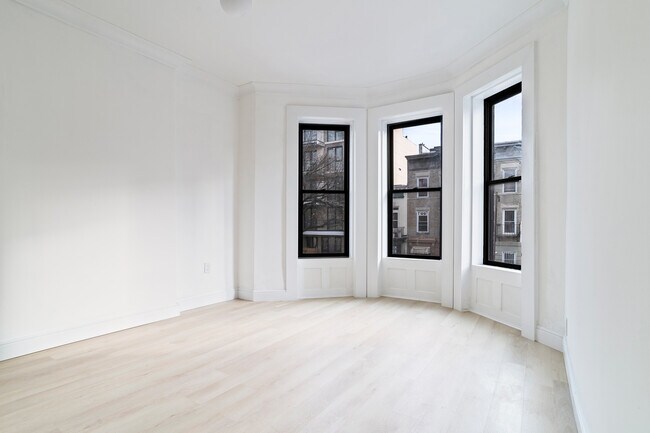 Building Photo - 157 Martense St