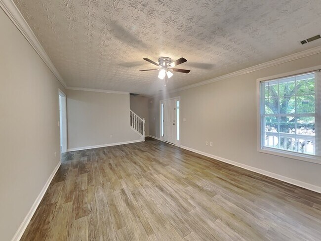 Foto del edificio - 3354 Lynley Mill Ln