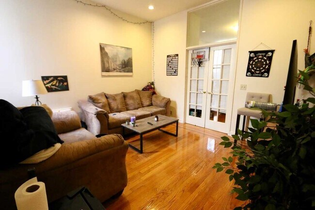 Foto del edificio - 129 E 90th St