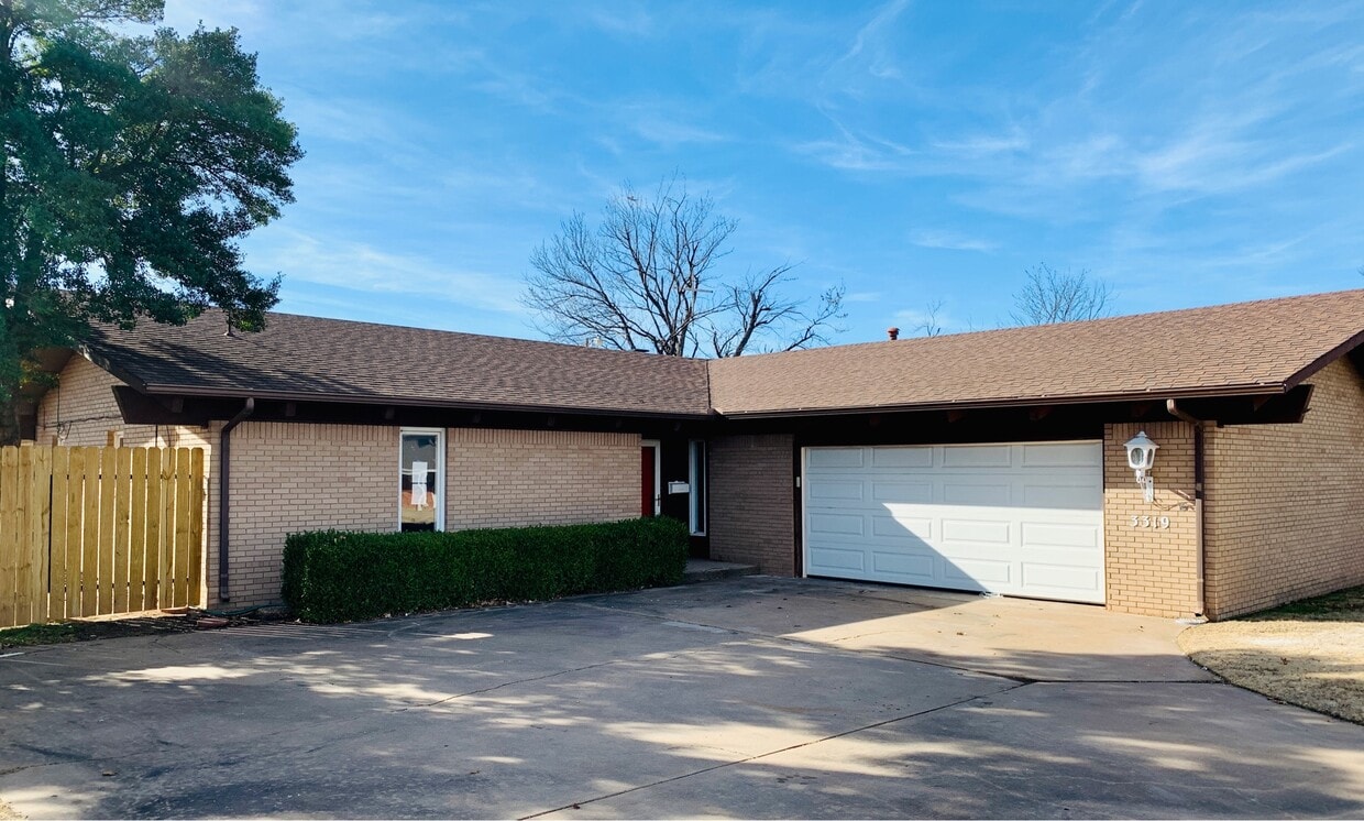 3319 W Oklahoma Ave Enid Ok 73703 House For Rent In Enid Ok Apartments Com