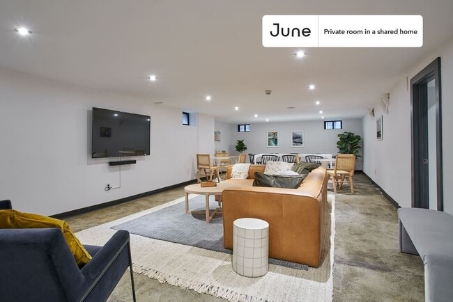 Foto del edificio - Room in Shared 5.0 bed/2 bath home