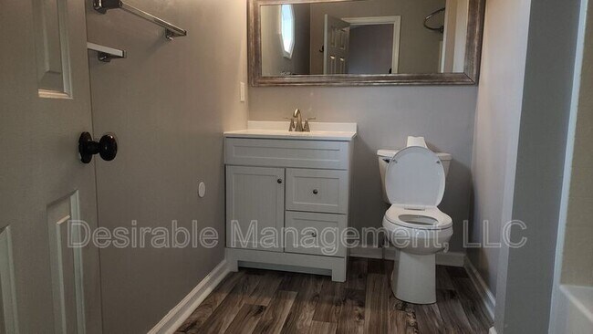 Building Photo - 106 Foundry Ct