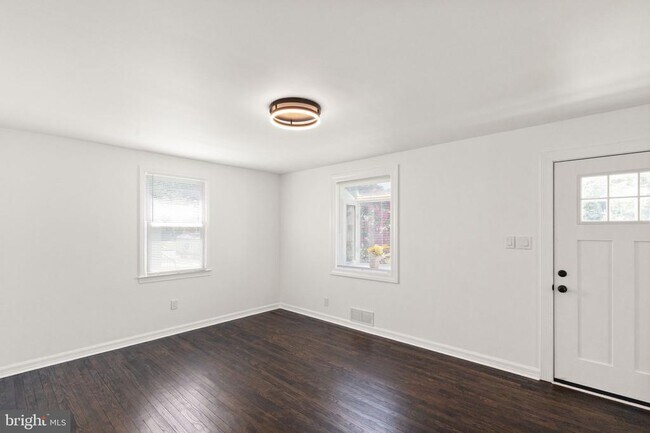 Foto del edificio - 8723 Lackawanna Ave