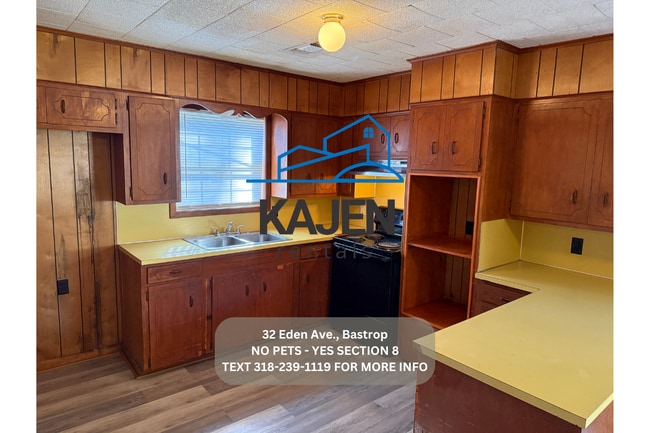 Building Photo - 32 Eden Ave