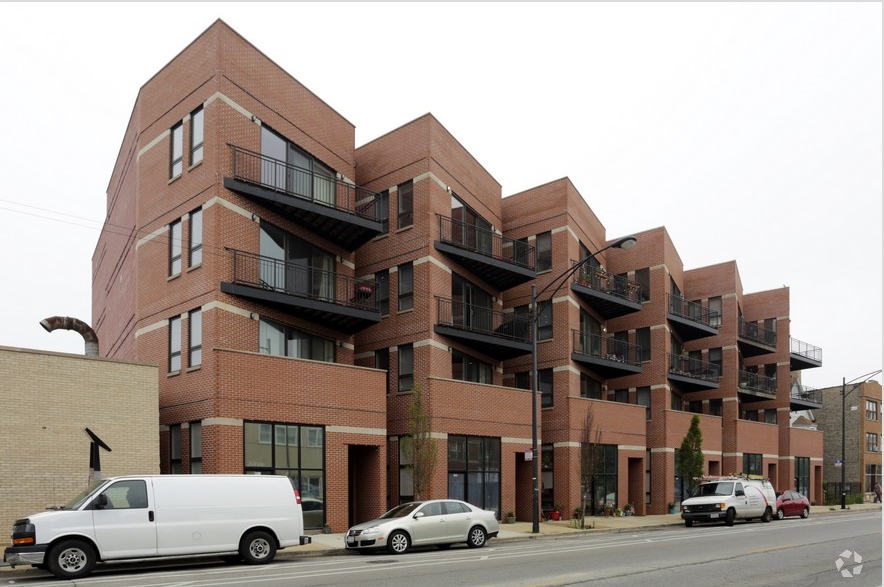 Building Photo - 3501-3505 N Elston Ave