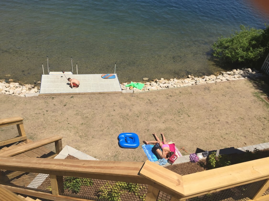 Steps away from Bostwick Lake Beach Park - 6760 Elmview Ave NE