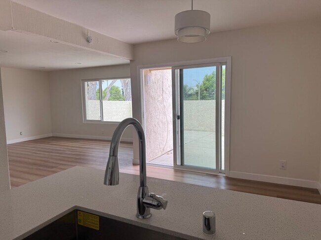 Foto del edificio - 110 Casuda Canyon Dr