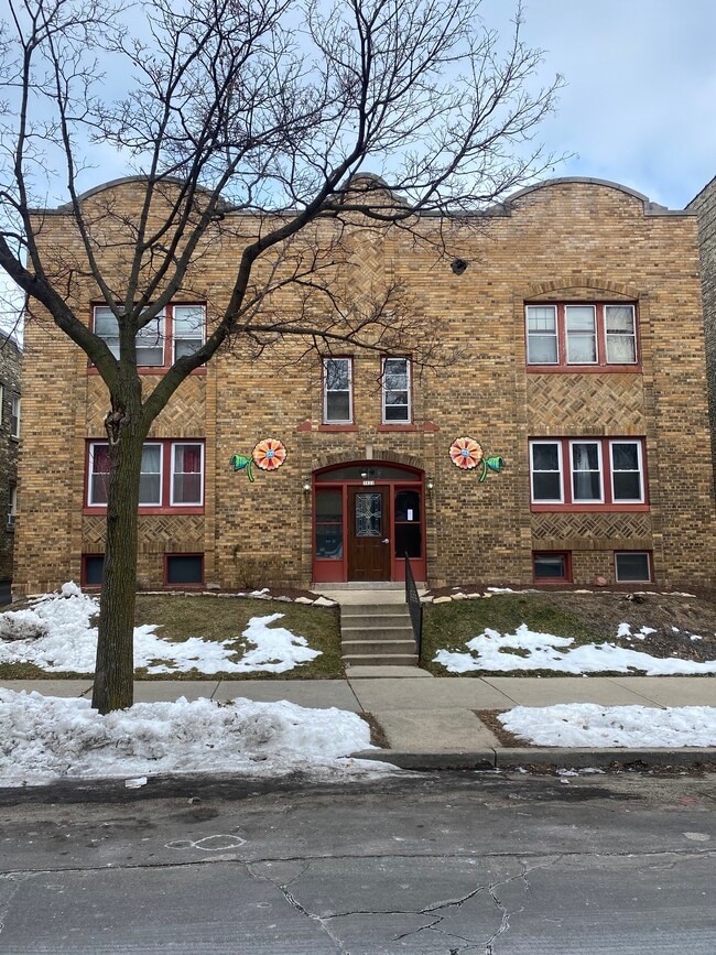 Building Photo - 3022 W Pierce St