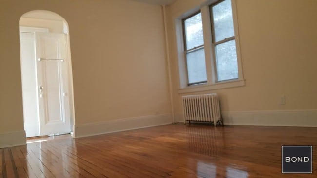 Building Photo - 2710 Newtown Ave
