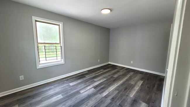 Building Photo - 1169 Arlington Ave SW