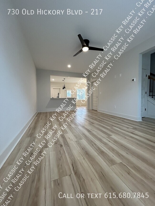 Foto del edificio - 730 Old Hickory Blvd