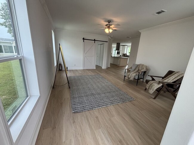 Building Photo - 5805 Mora Pl