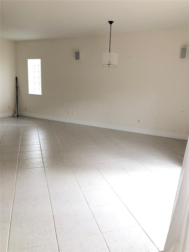 Foto del edificio - 16145 Emerald Cove Rd