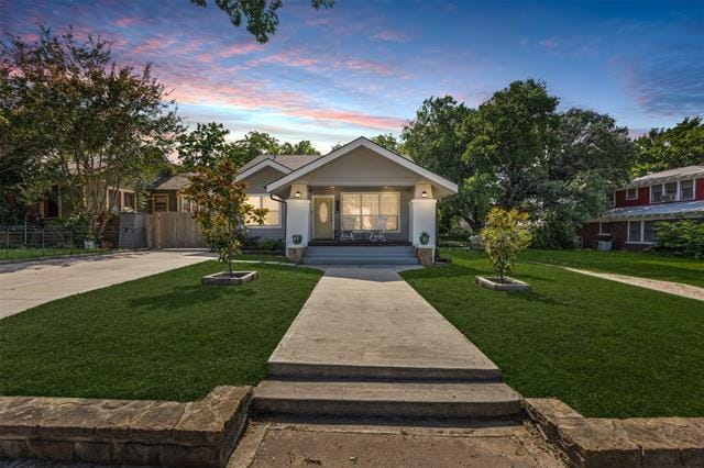 Foto principal - 3208 Travis Ave
