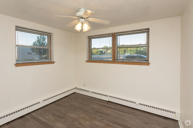 2HAB, 1BA - 800 ft² - Dunlap Apartments