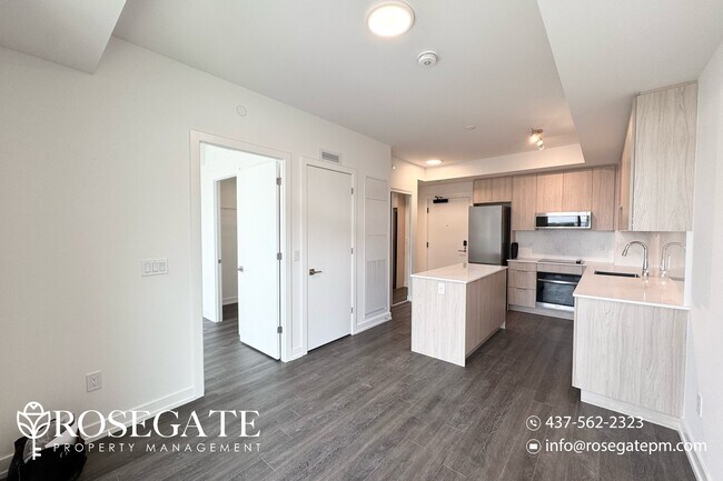 Photo du bâtiment - Stylish 1 Bed 1 Bath Condo in Prime Oakvil...