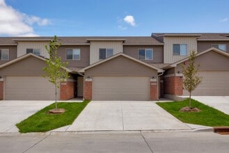 Building Photo - Destination 141