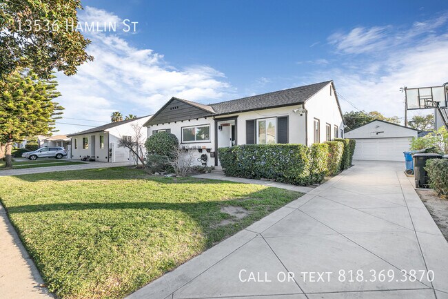 Foto del edificio - 13536 Hamlin St