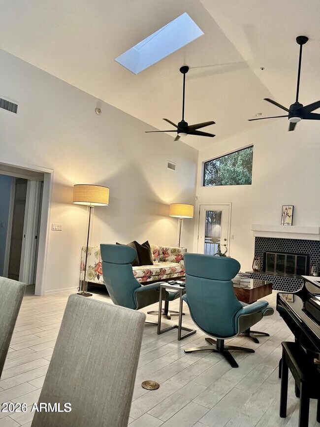 Foto del edificio - 8479 N 84th Pl