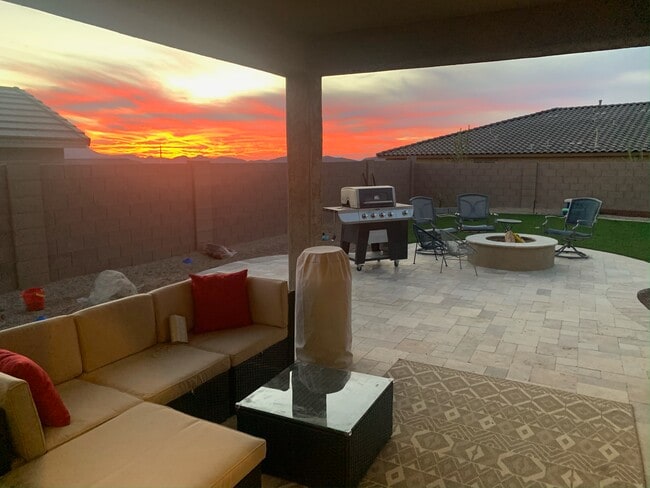 Foto del edificio - 10123 N Indian Jewel Dr