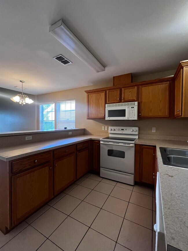 Building Photo - 1833 Nena Hills Dr
