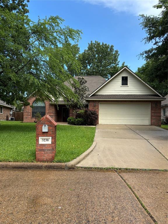 Foto principal - 3238 Glenforest Rd