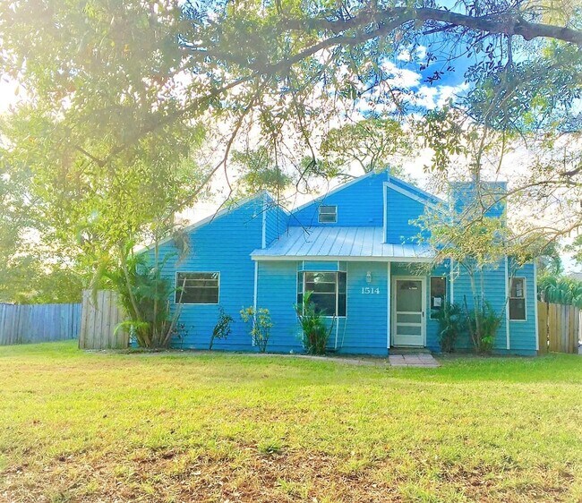 Foto del edificio - 1514 SW Mercedes Ave