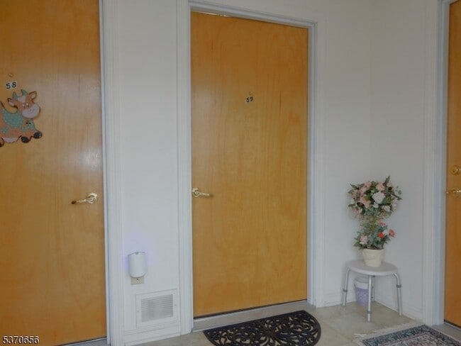 Foto del edificio - 59 Jane Dr