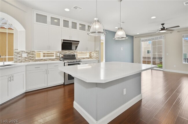Foto del edificio - 5736 W Brimstone Hill Ave