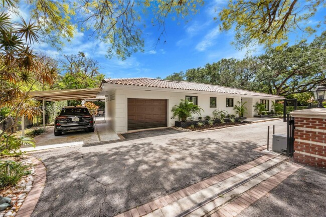 Building Photo - 2325 Alhambra Cir